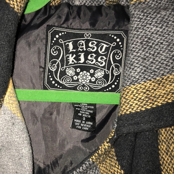 jacket - Picture 2 of 4